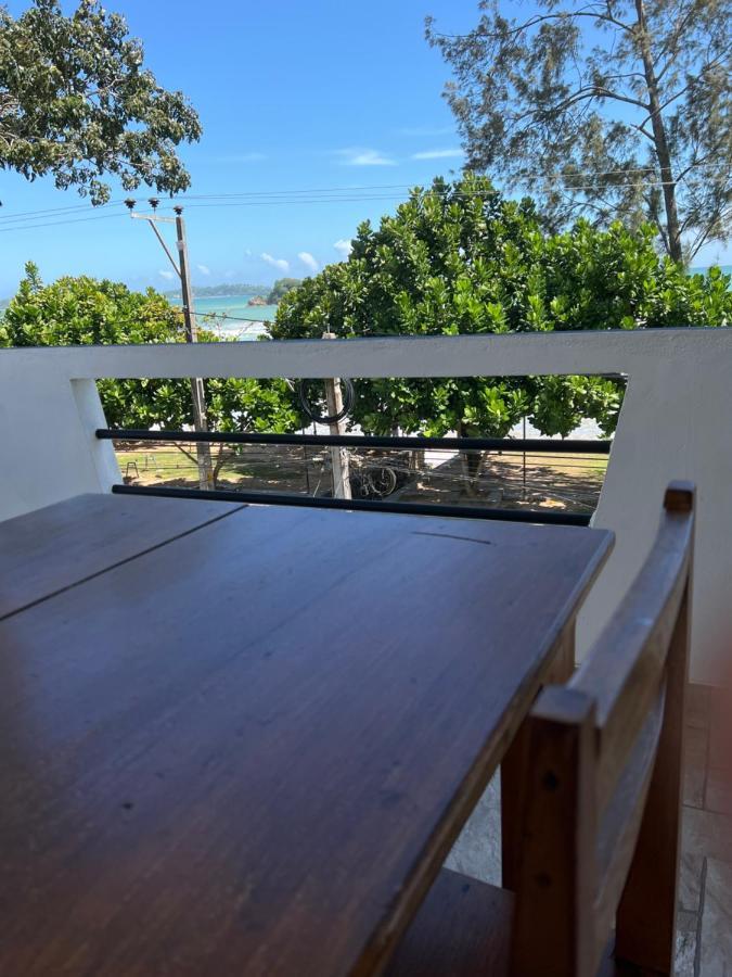Hotel Happy Bay Weligama Exterior foto