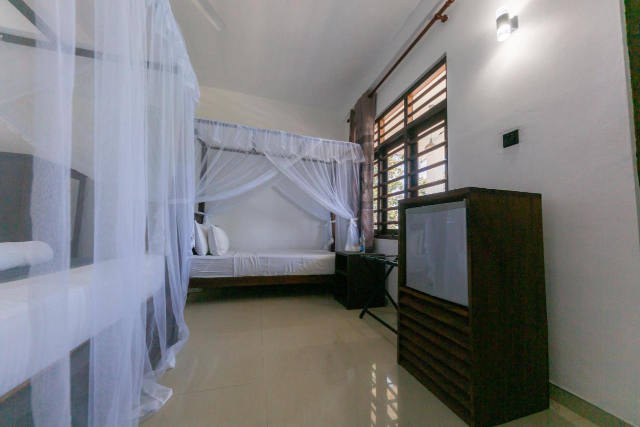 Hotel Happy Bay Weligama Exterior foto