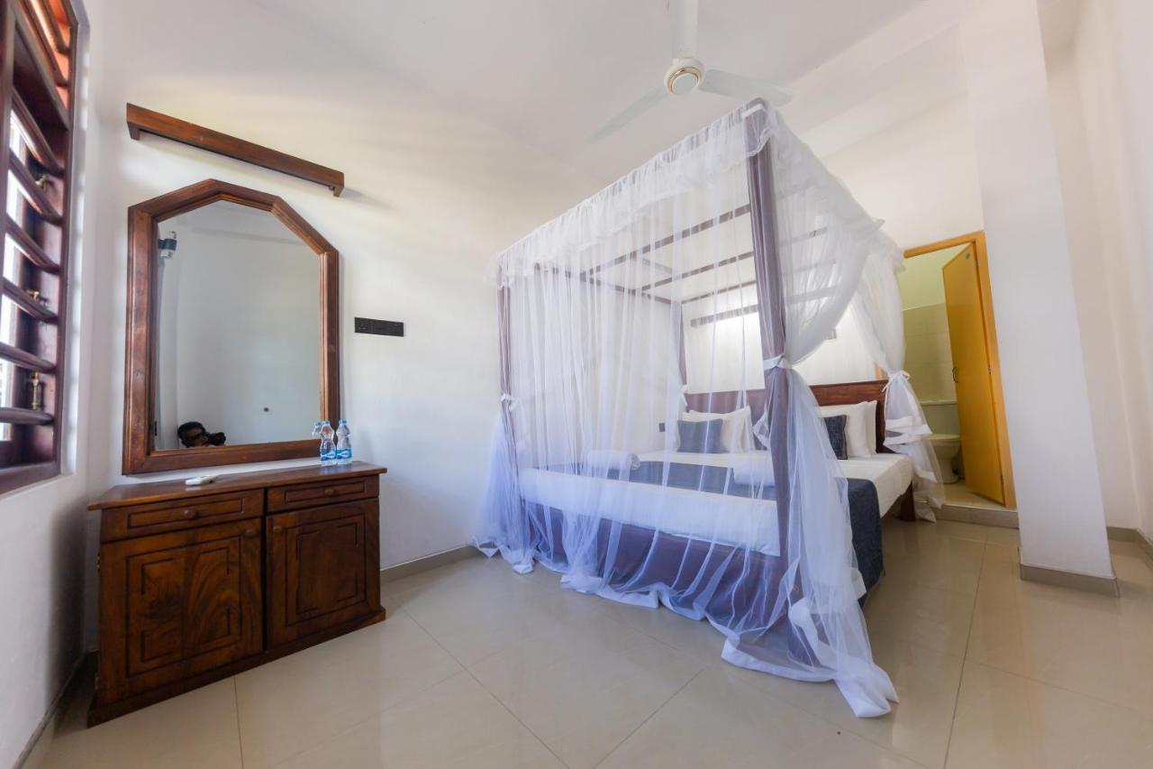 Hotel Happy Bay Weligama Exterior foto