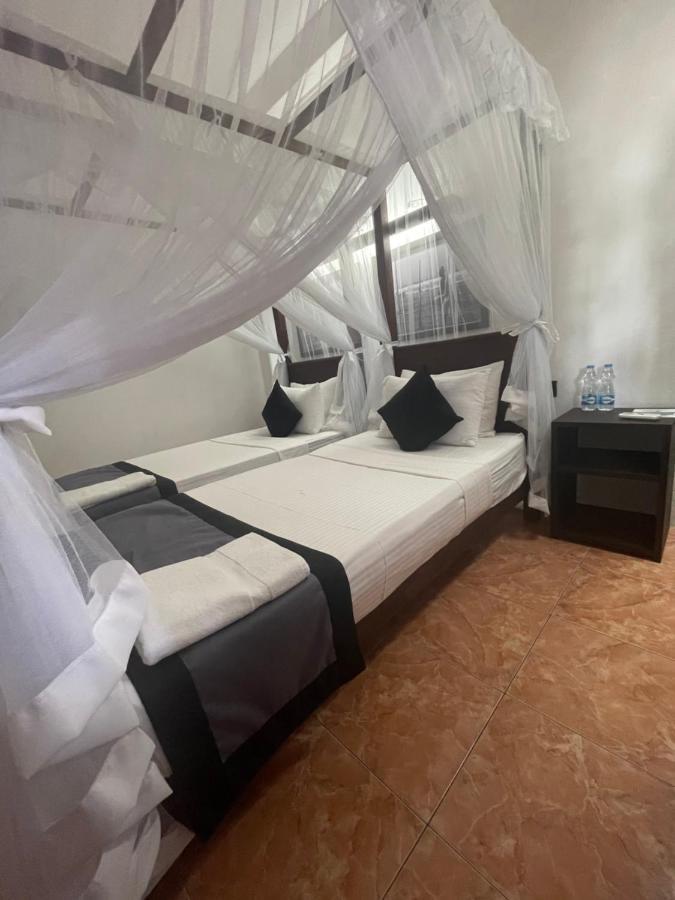 Hotel Happy Bay Weligama Exterior foto