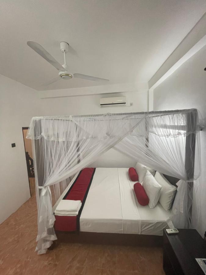 Hotel Happy Bay Weligama Exterior foto