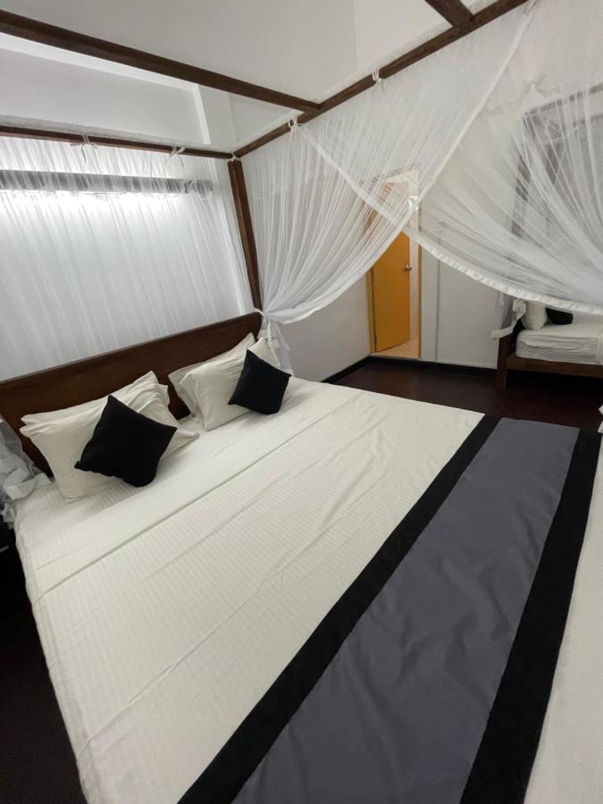 Hotel Happy Bay Weligama Exterior foto