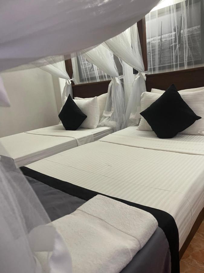 Hotel Happy Bay Weligama Exterior foto