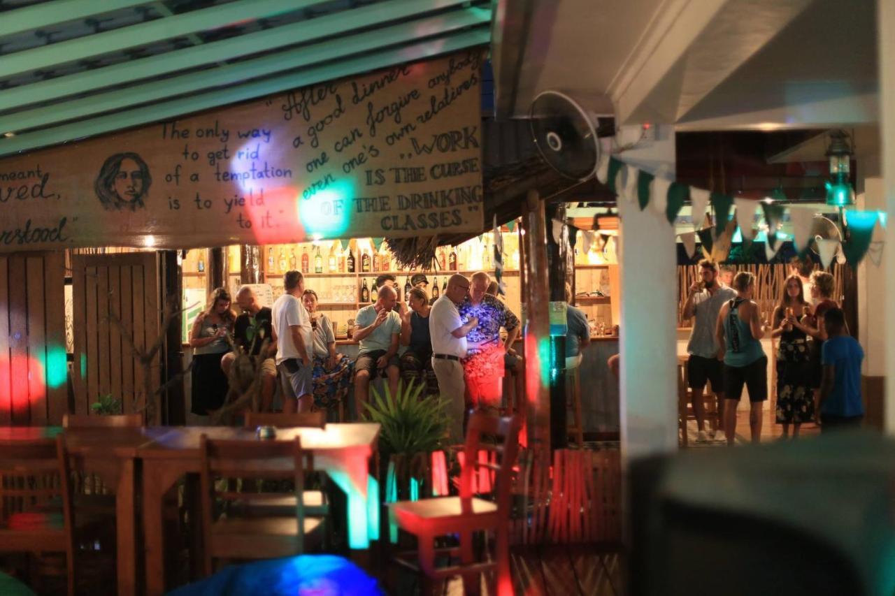 Hotel Happy Bay Weligama Exterior foto